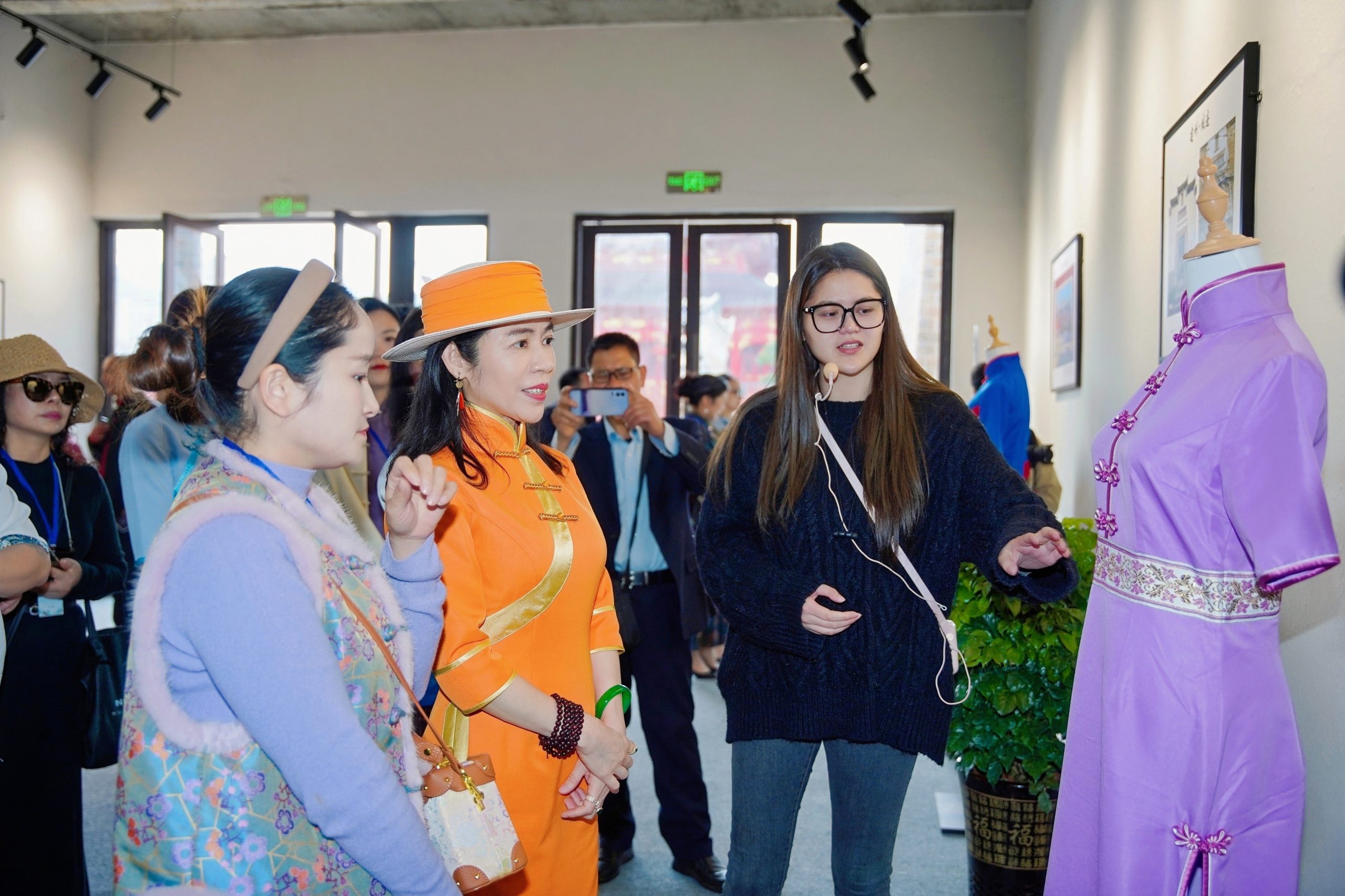 一件旗袍撼動兩岸 余淑琴重磅落子建甌 文化戰局全面升溫