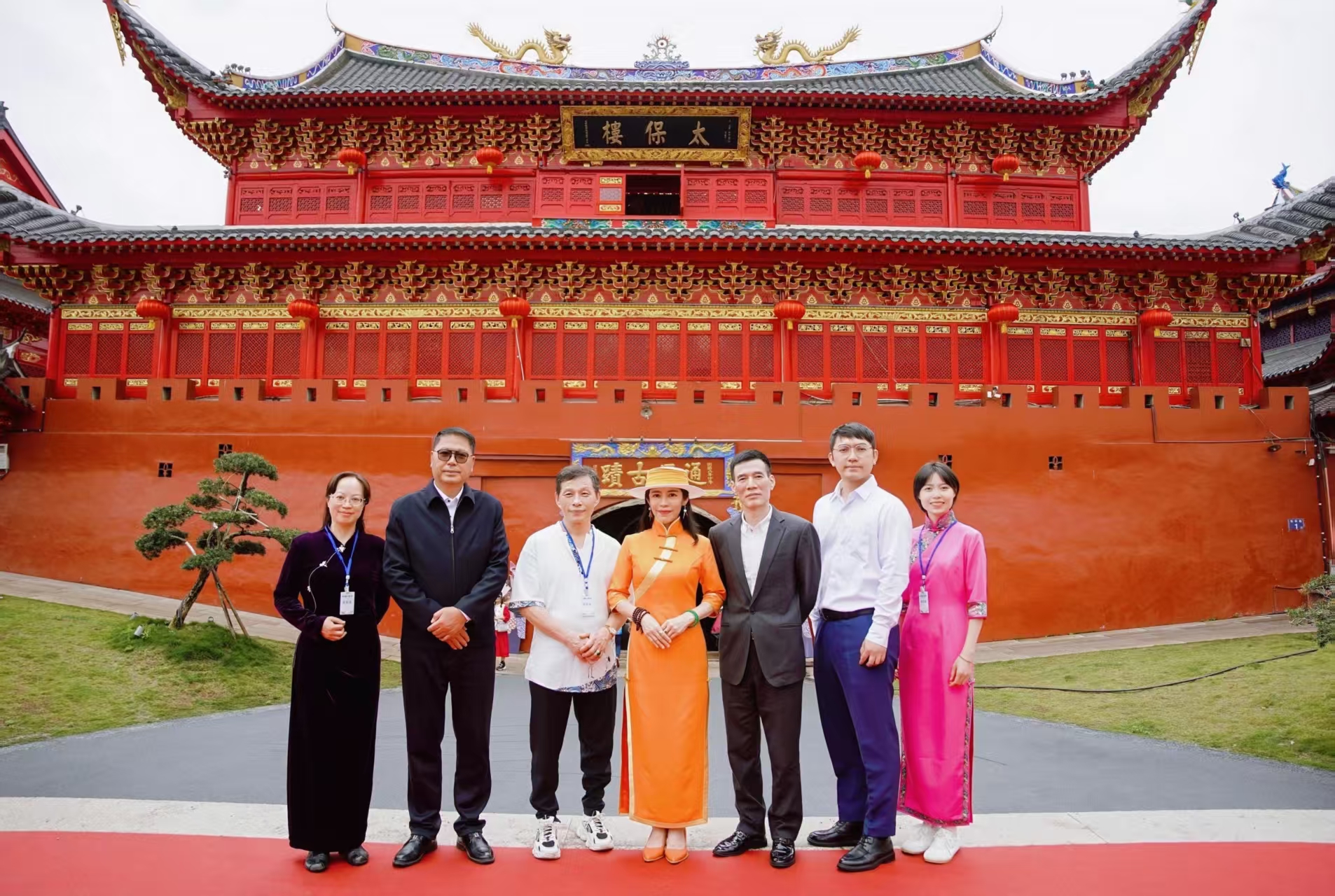 一件旗袍撼動兩岸 余淑琴重磅落子建甌 文化戰局全面升溫