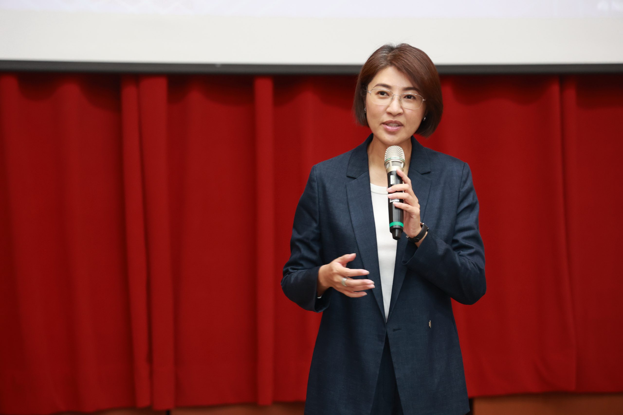 縣府舉辦職場霸凌防治研習 縣長許淑華：嚴格管理也要柔軟溝通