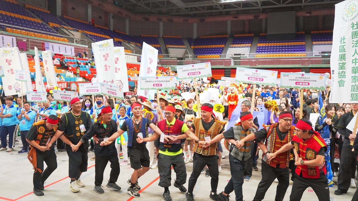 屏東長照運動會熱力登場 千人齊聚展現照顧活力